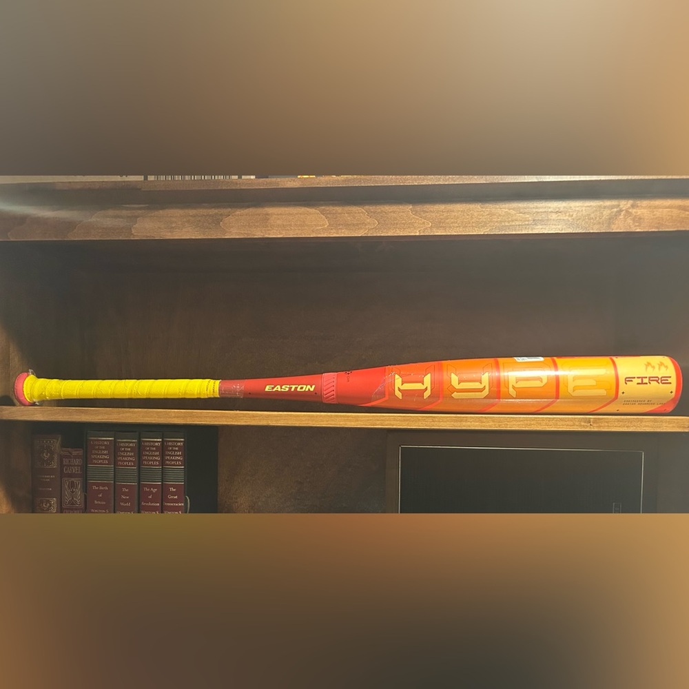 NWT Hype Fire Easton Baseball Bat in Red and Orange Gradient - Adult